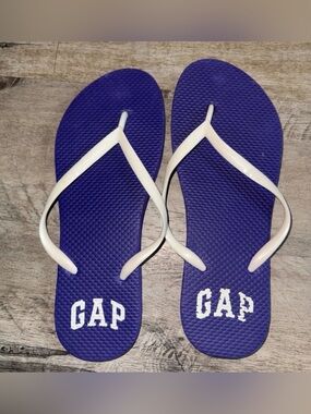 Gap size 9/10 flip flops